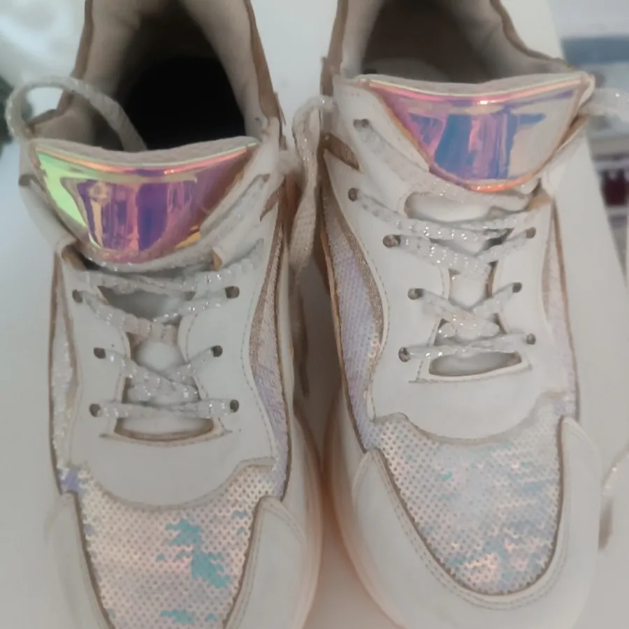 کتانی دخترانه