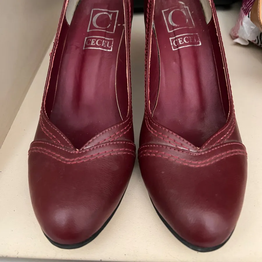 کفش چرم مصنوعی