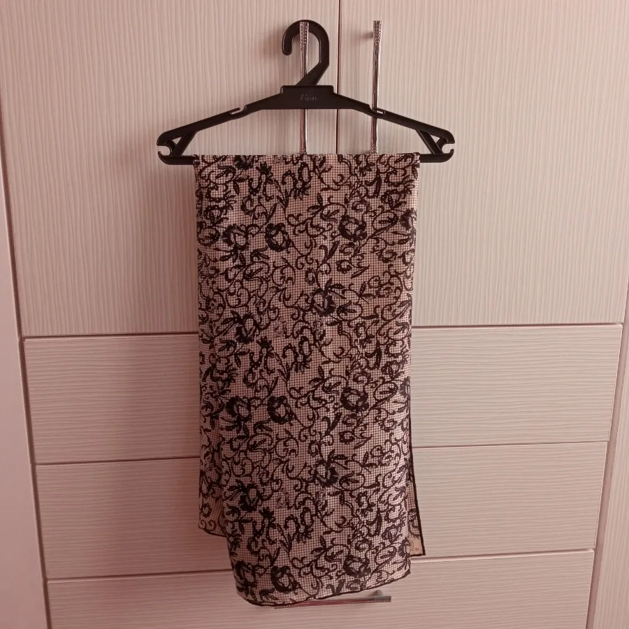 روسری زنانه