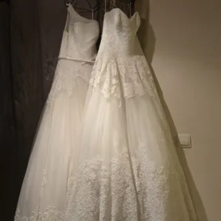 دو عدد لباس عروس پرونویاس