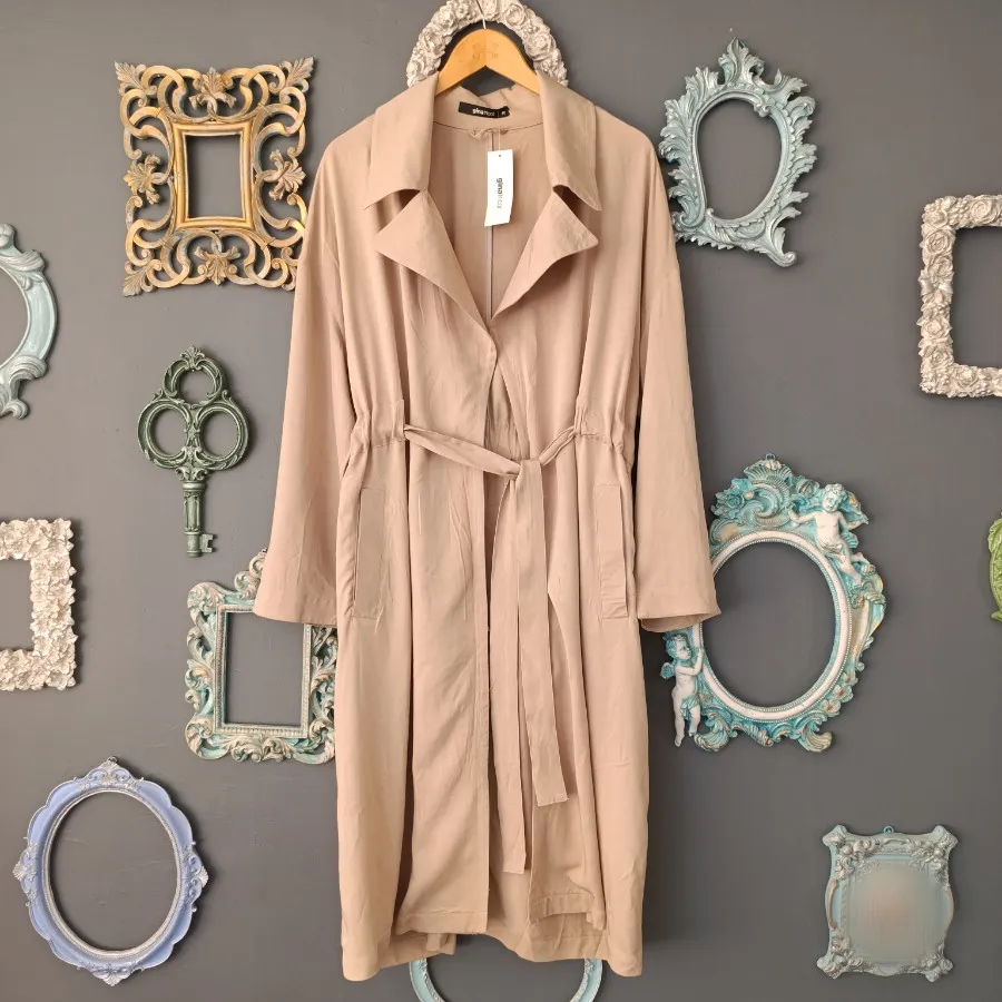 مانتو ترنچ کت کرمی GinaTr