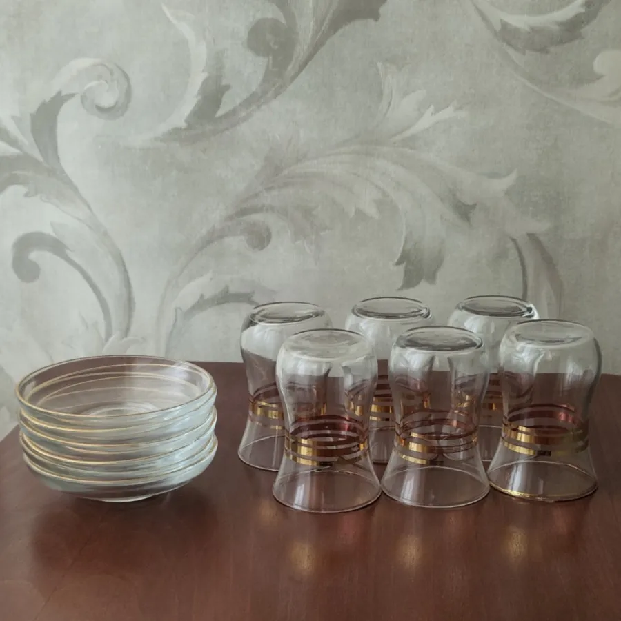 فنجان و زیرفنجانی