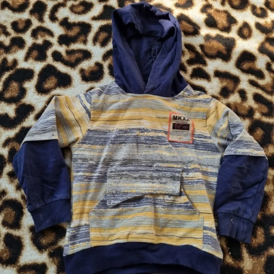 هودی کلاهدار بچگانه