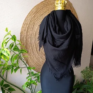 روسری مشکی قواره بزرگ