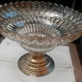 میوه خوری پایه دار