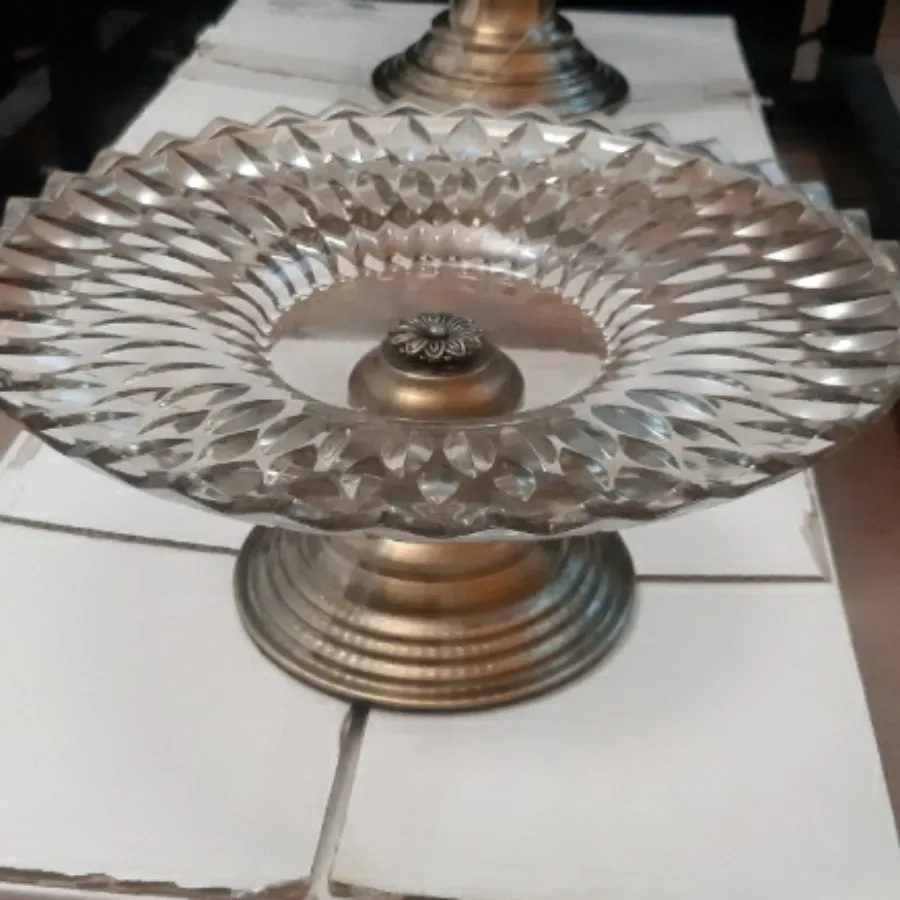 شیرینی خوری