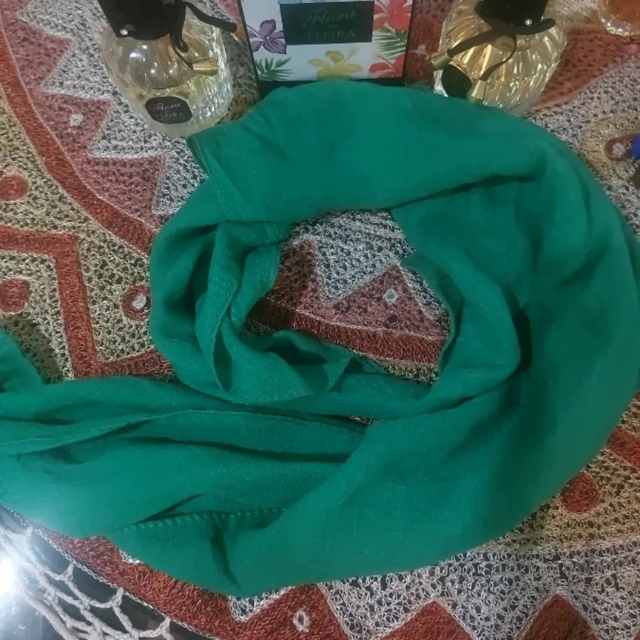 روسری کوتاه