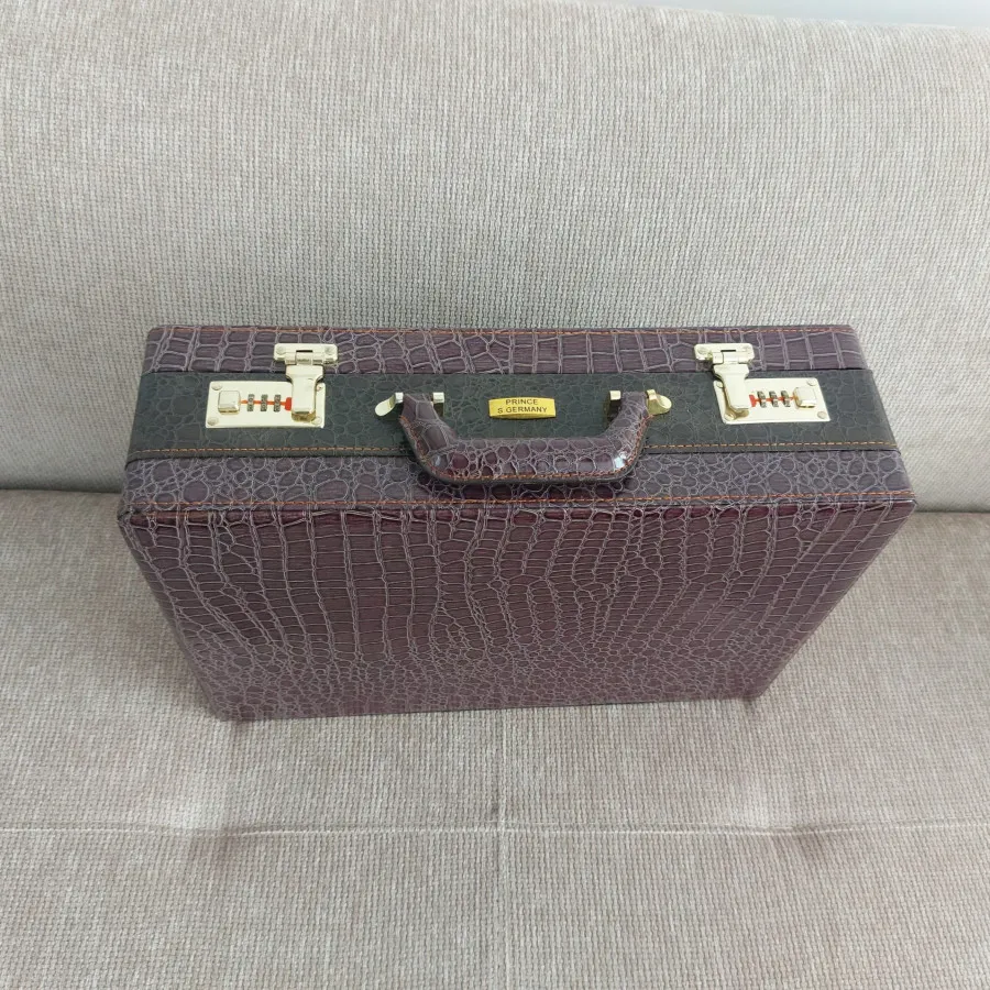 چمدان سرویس قاشق وچنگال