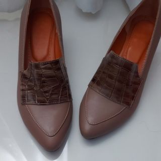 کفش پاشنه دار