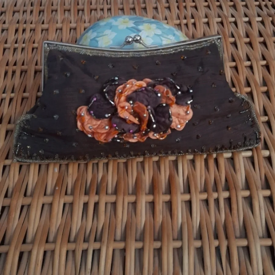 کیف دست دوز