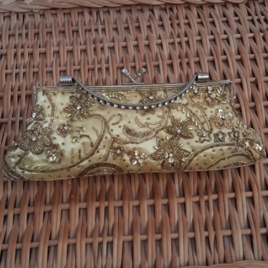 کیف دست دوز