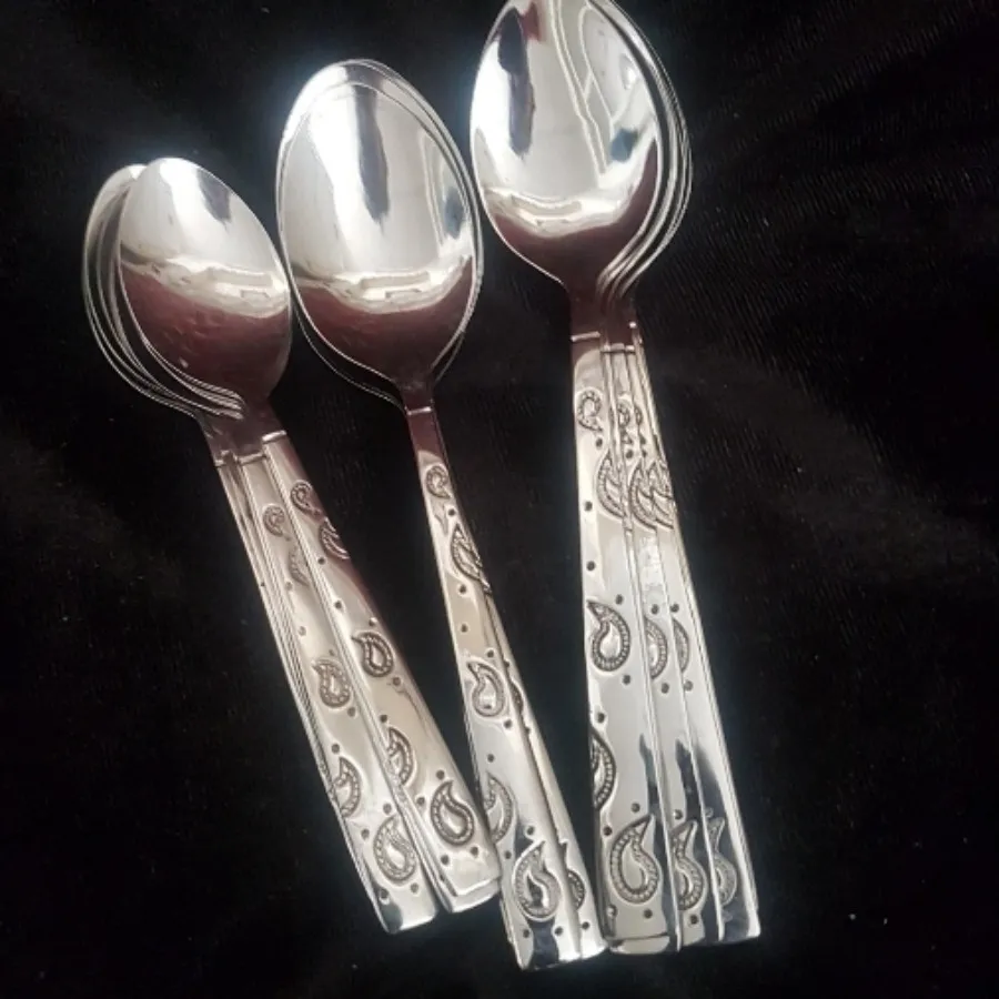 مربا خوری  وچایخوری