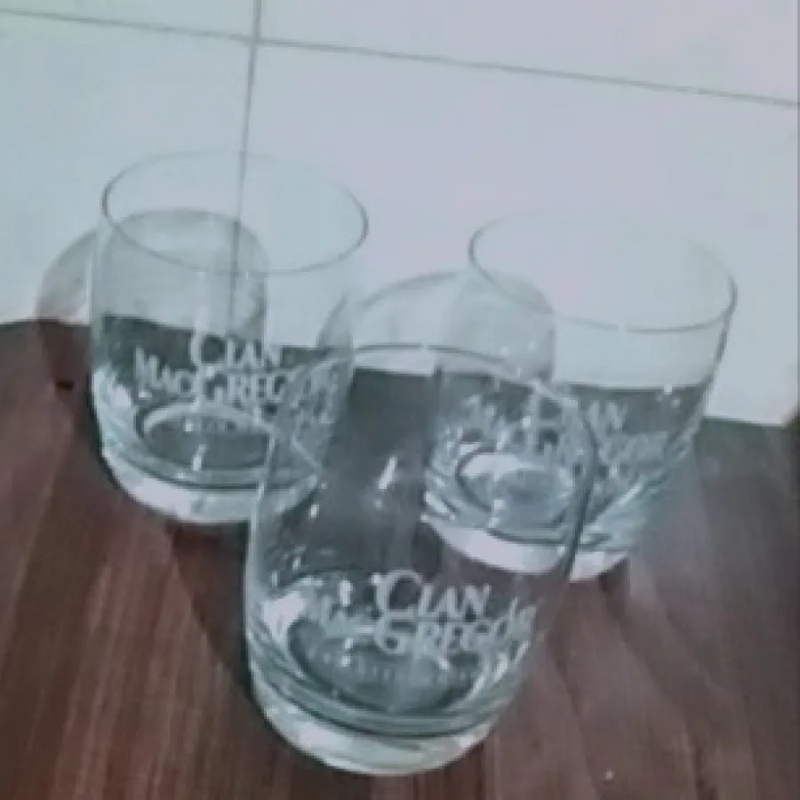 لیوان مارکدار