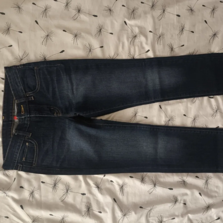 شلوار جین زنانه