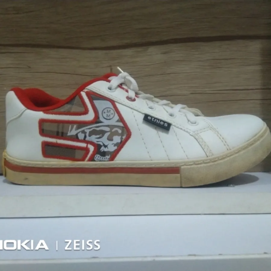 کفش اورجینال اتنیس