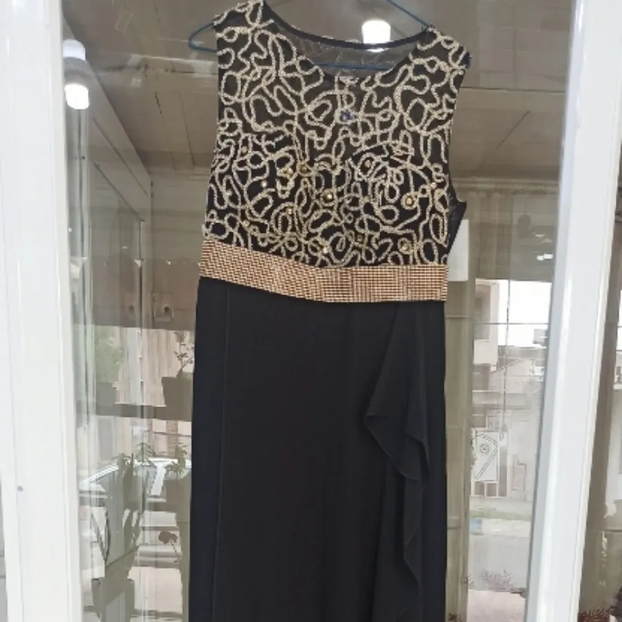 پیراهن مجلسی مشکی طلایی