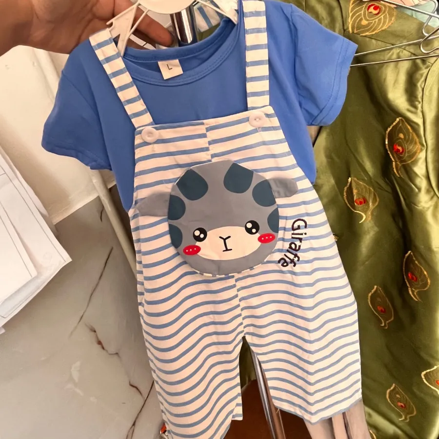 لباس بچگانه