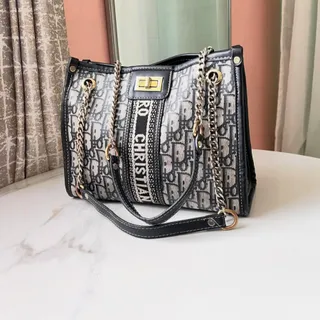کیف معروف دیور