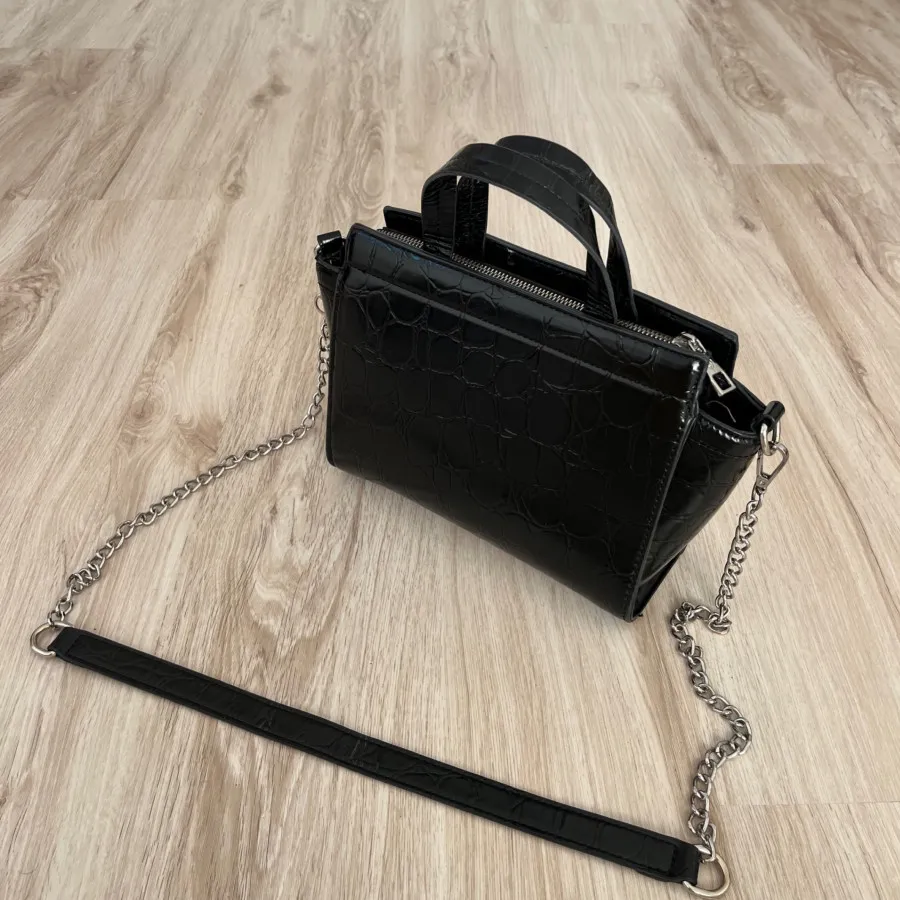 کیف استرادیواریس