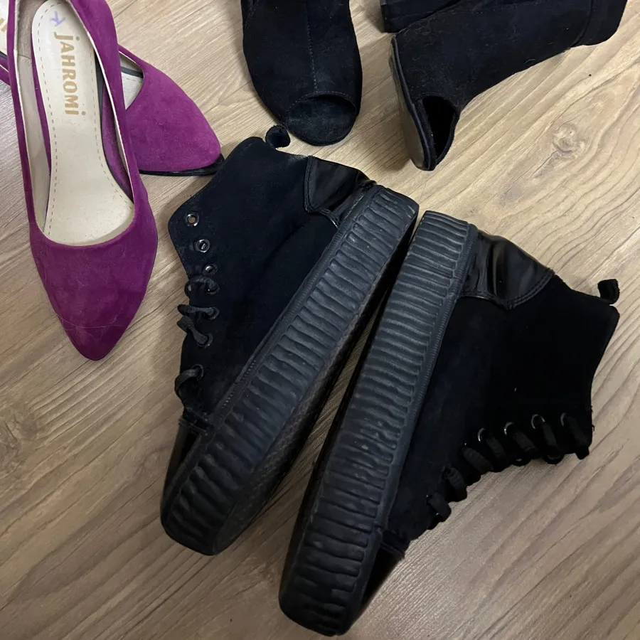 کفش اسپرت مخمل