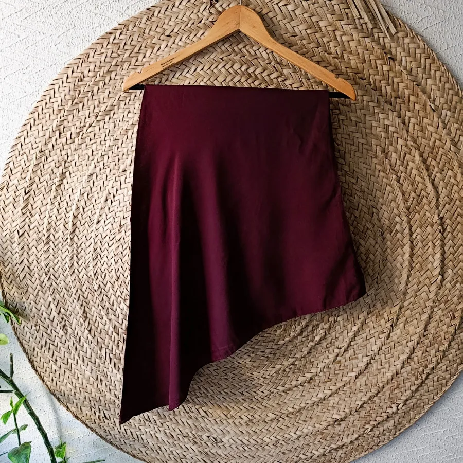 مقنعه زرشکی