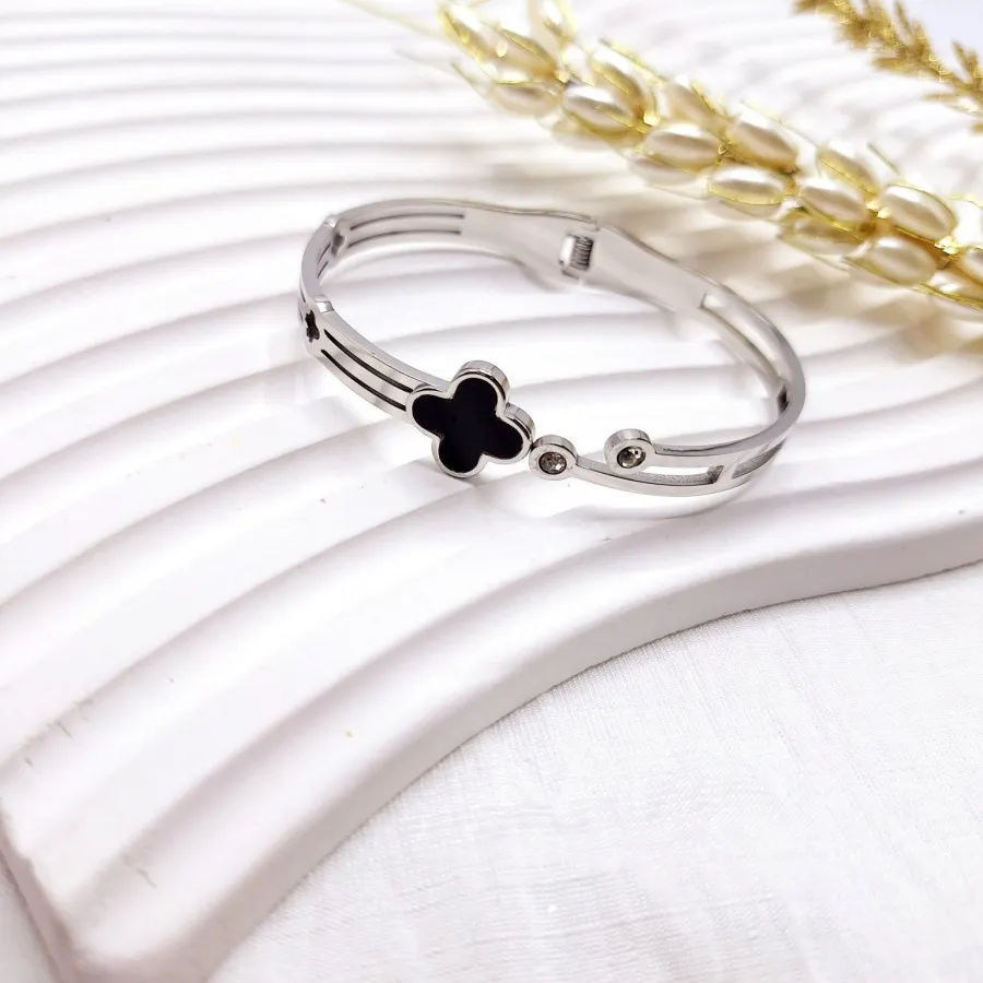 دستبند استیل ونکلیف