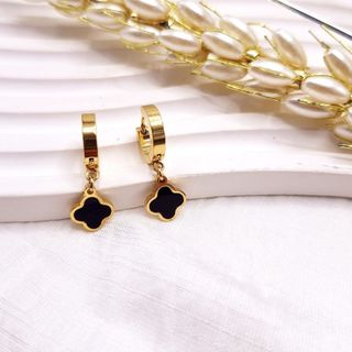 گوشواره استیل ونکلیف