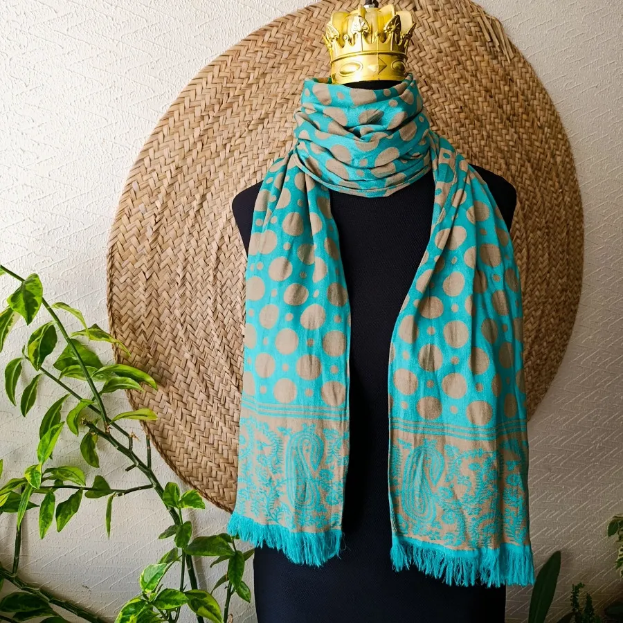 شال فیروزه ای