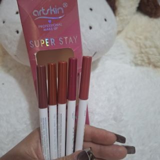 خط لب برندartskin