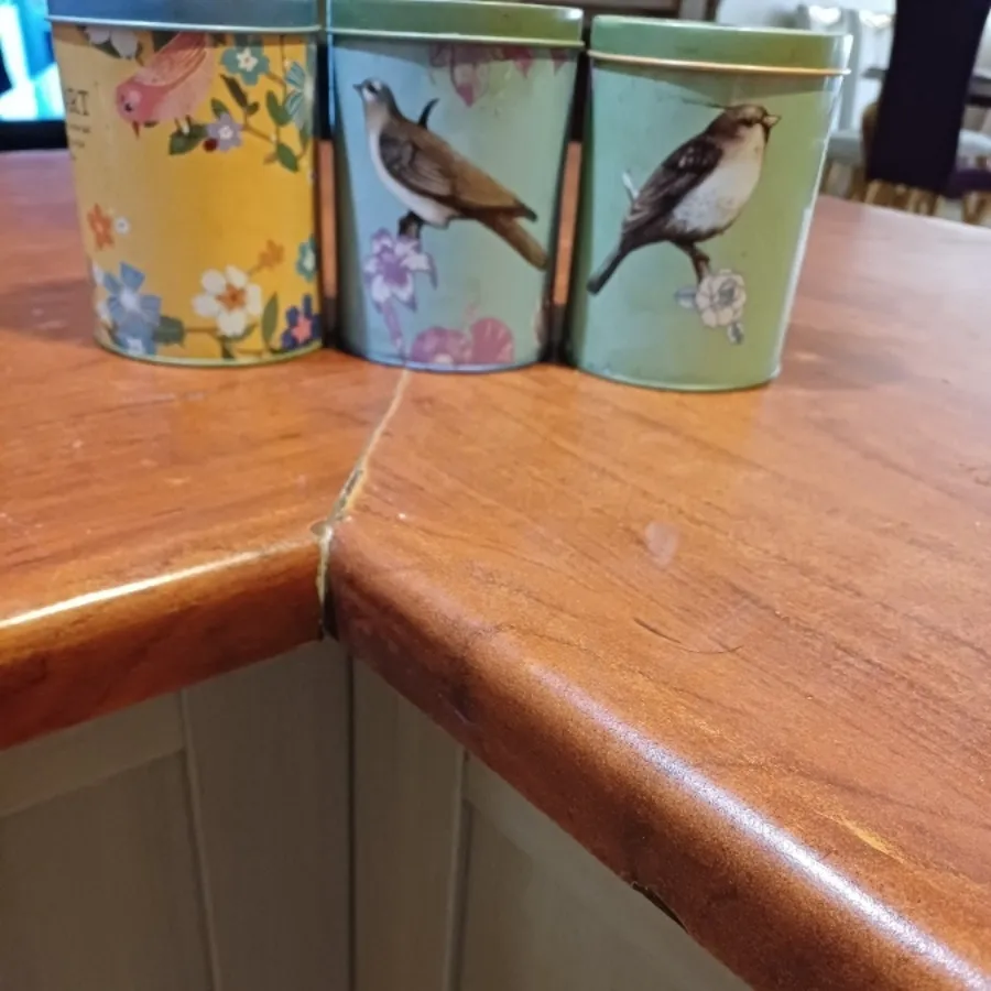 قوطی‌های مختلف  فلزی