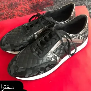 کفش اسنیکرز