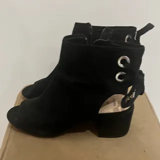 کفش جیر برشکا