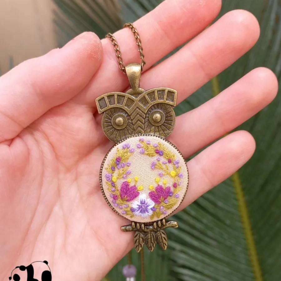 گردنبند رو مانتویی