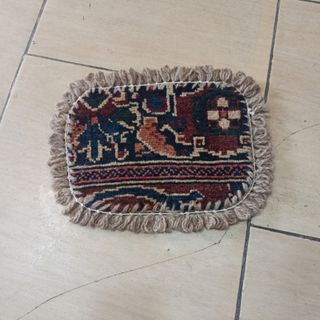 فرش روی صندلی
