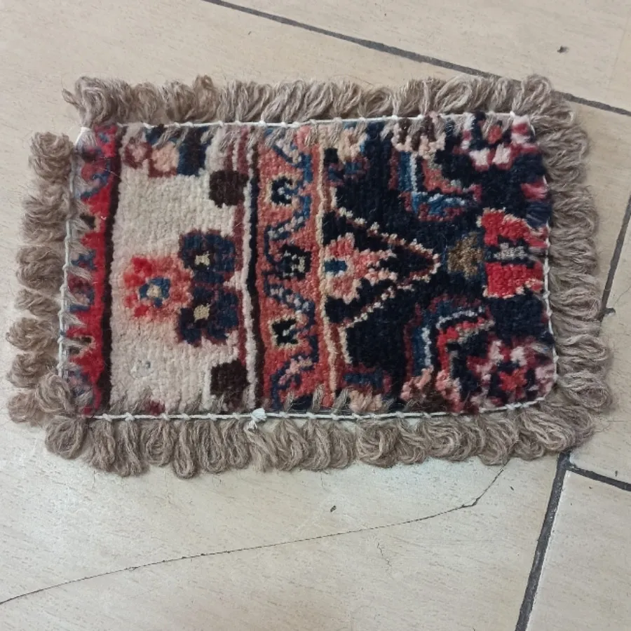 فرش روی صندلی