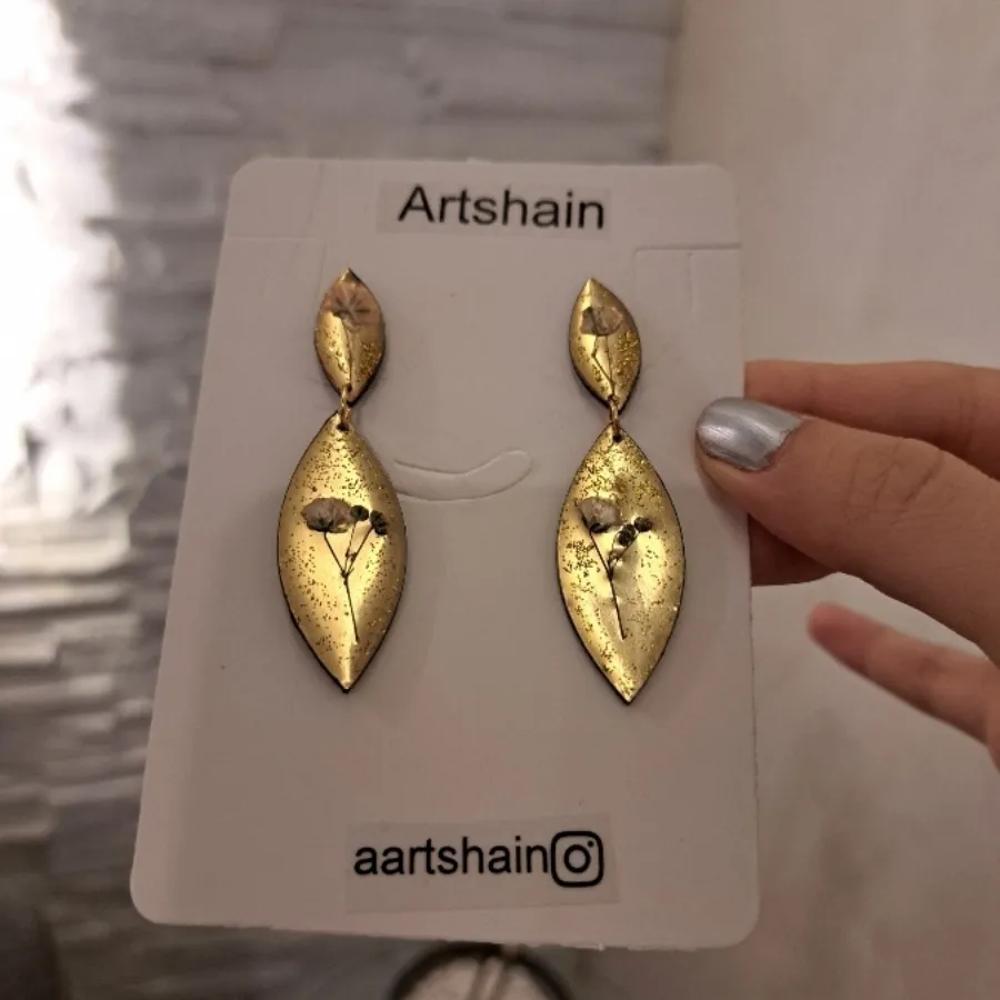 گوشواره رزین