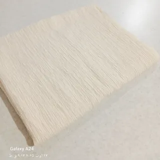 شال کرم رنگ