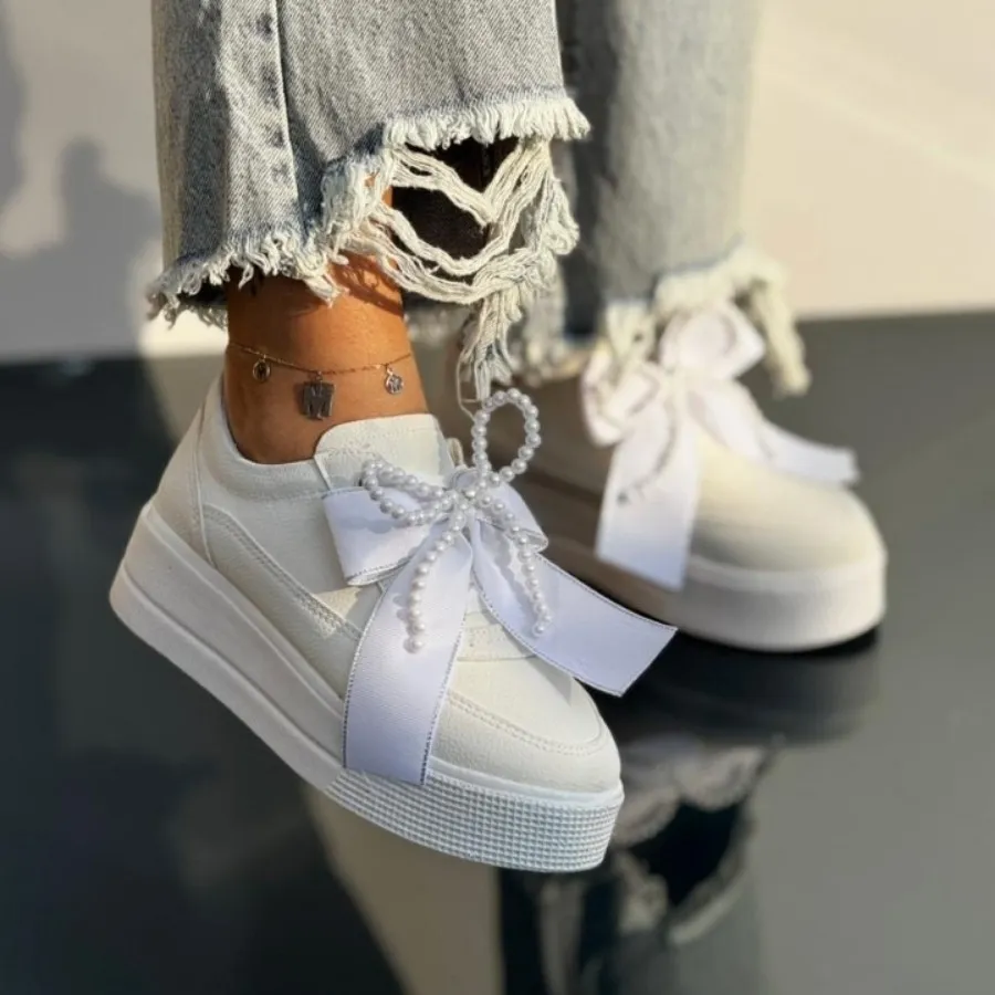 کفش کتانی پاپیونی سفید