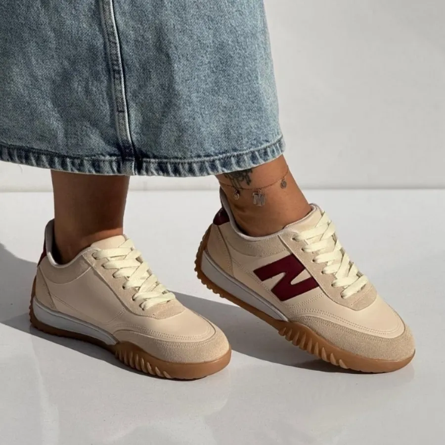 کفش کتانی نیوبالانس