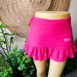 دامن زیبا نایک