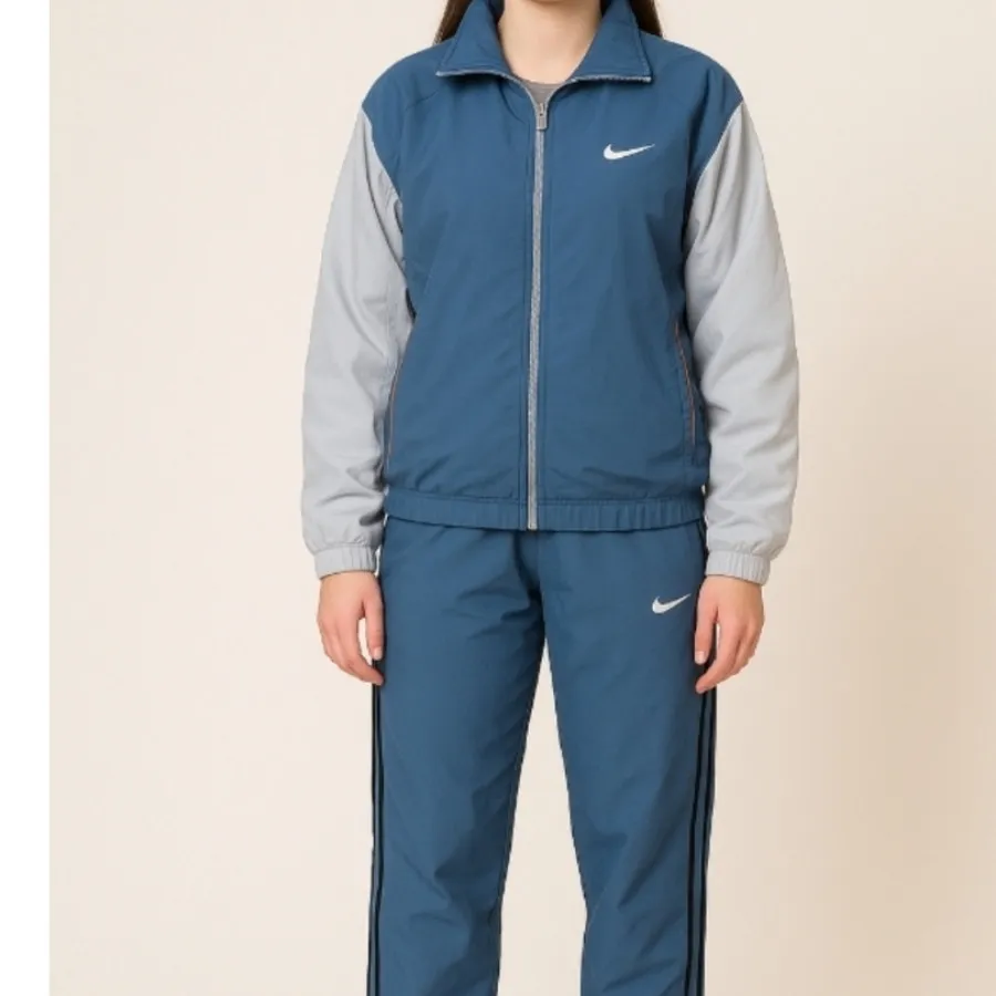 گرمکن و شلوار ورزشی