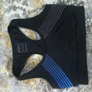 نیم تنه ورزشی