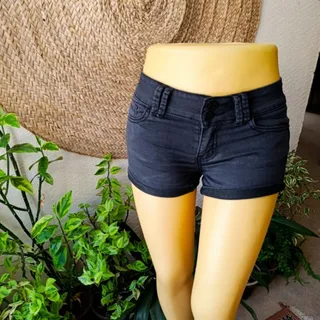 شلوارک زیبا