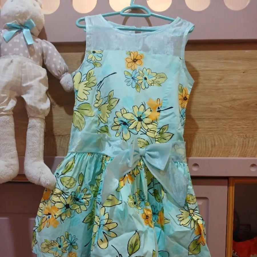 پیرانه دخترانه