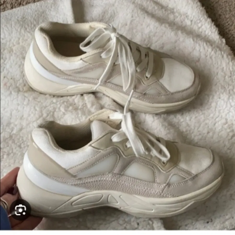 کتونی برندzara