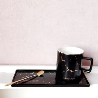 فنجان و بیسکوییت خوری