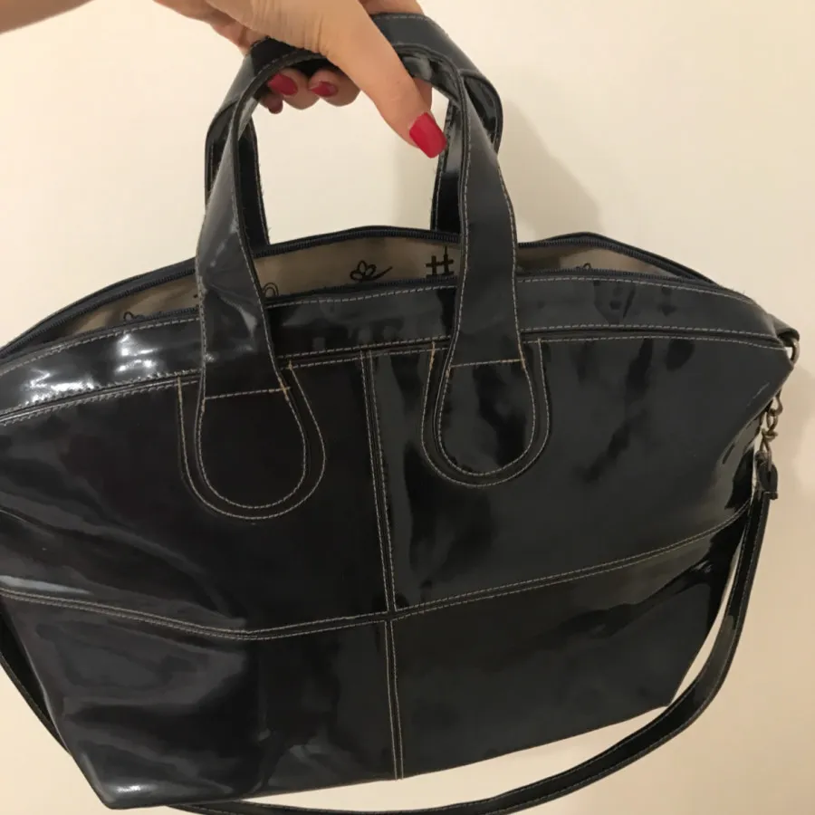 کیف ورنی بزرگ سرمه ای