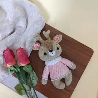 عروسک گوزن بافتنی