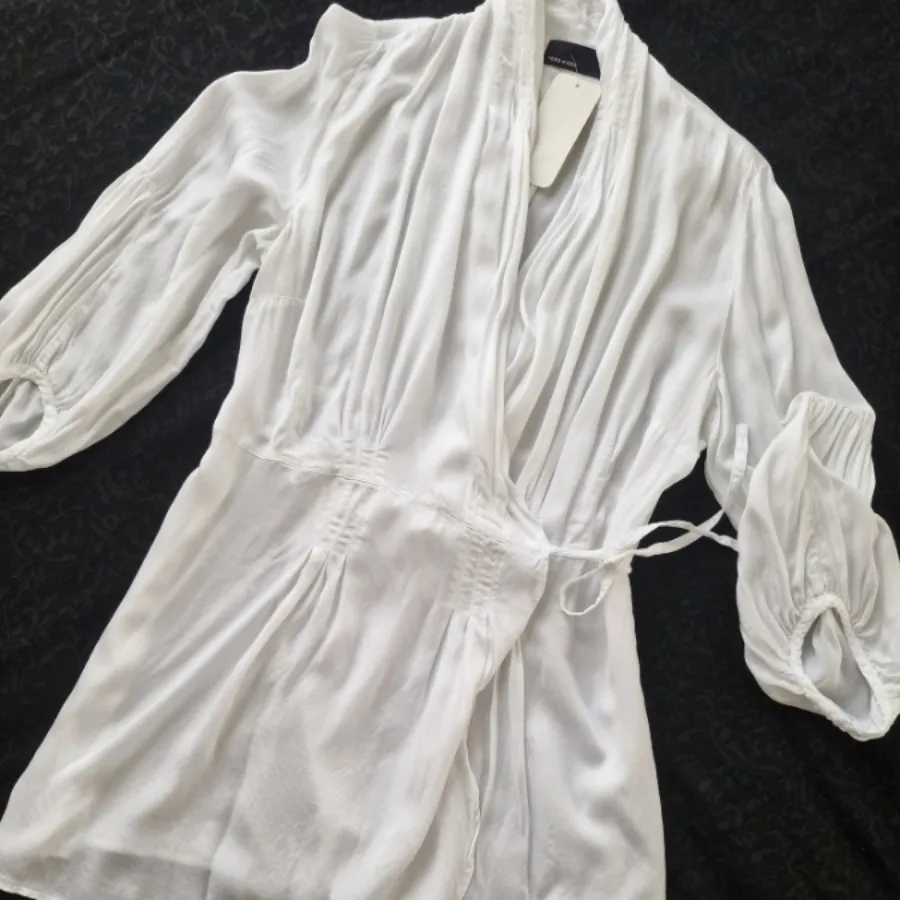 مانتو و رومایویی نخی