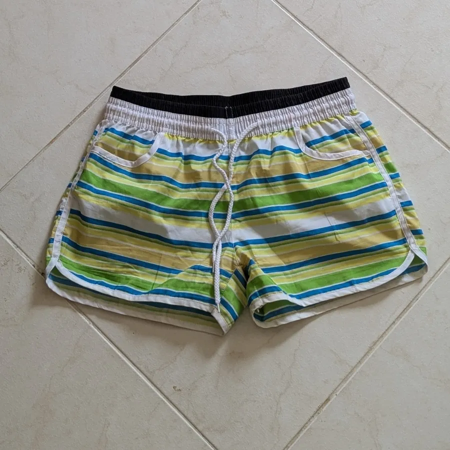 شلوارک ورزشی